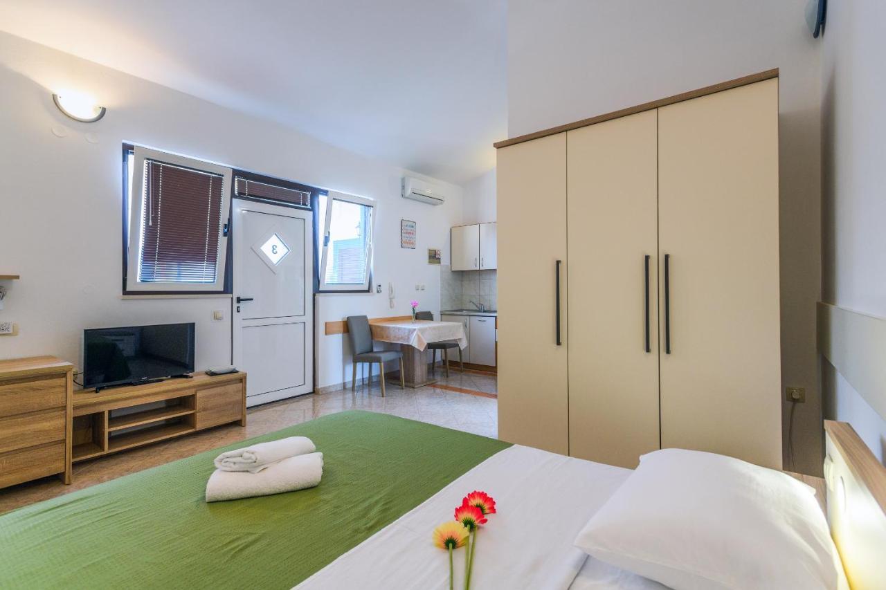 Apartmani Nena ซาดาร์ ภายนอก รูปภาพ